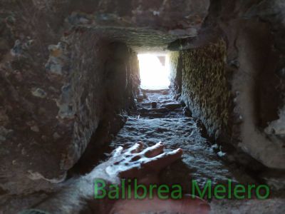 mirilla_del_mando_de_guardia_que_se_ponia_al_lado_de_la_puerta.jpg