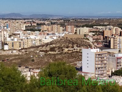 monte_dacro_con_construccion_hidraulica_oara_abastecer_la_ciudad.jpg