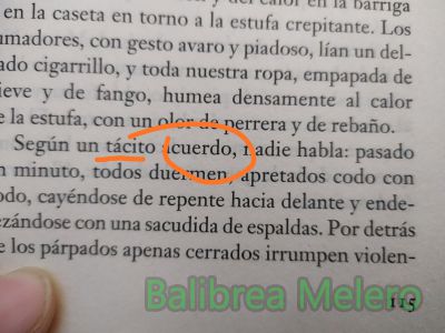 tácito
un tácito acuerdo

1. adj. Callado, silencioso.

2. adj. Que no se entiende, percibe, oye o dice formalmente, sino que se supone e infiere.
Keywords: elíptico;silencioso