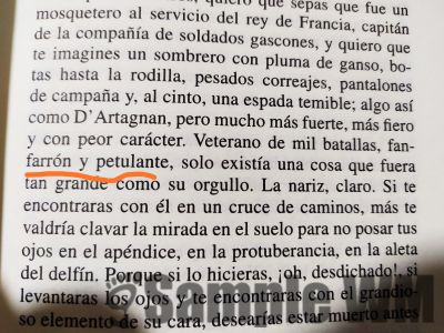 fanfarrón petilante
Veterano de mil batallas, fanfarrón y petulante

Petulante:
que tiene vana y exagerada presunción.

(listilo, sabelotodo)
Keywords: flipao;bocazas;insulto;sabelotodo;listillo;listo