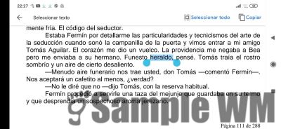 heraldo funesto
Funesto heraldo -pensé.

Heraldo:
1. m. mensajero (‖ persona que lleva un mensaje).

2. m. Aquello que anuncia algo que va a suceder. El heraldo de la muerte, de la paz.

3. m. rey de armas.

Funesto: 1. adj. Aciago, que es origen de pesares o de ruina.

2. adj. Triste y desgraciado.
Keywords: mensajero;mensaje